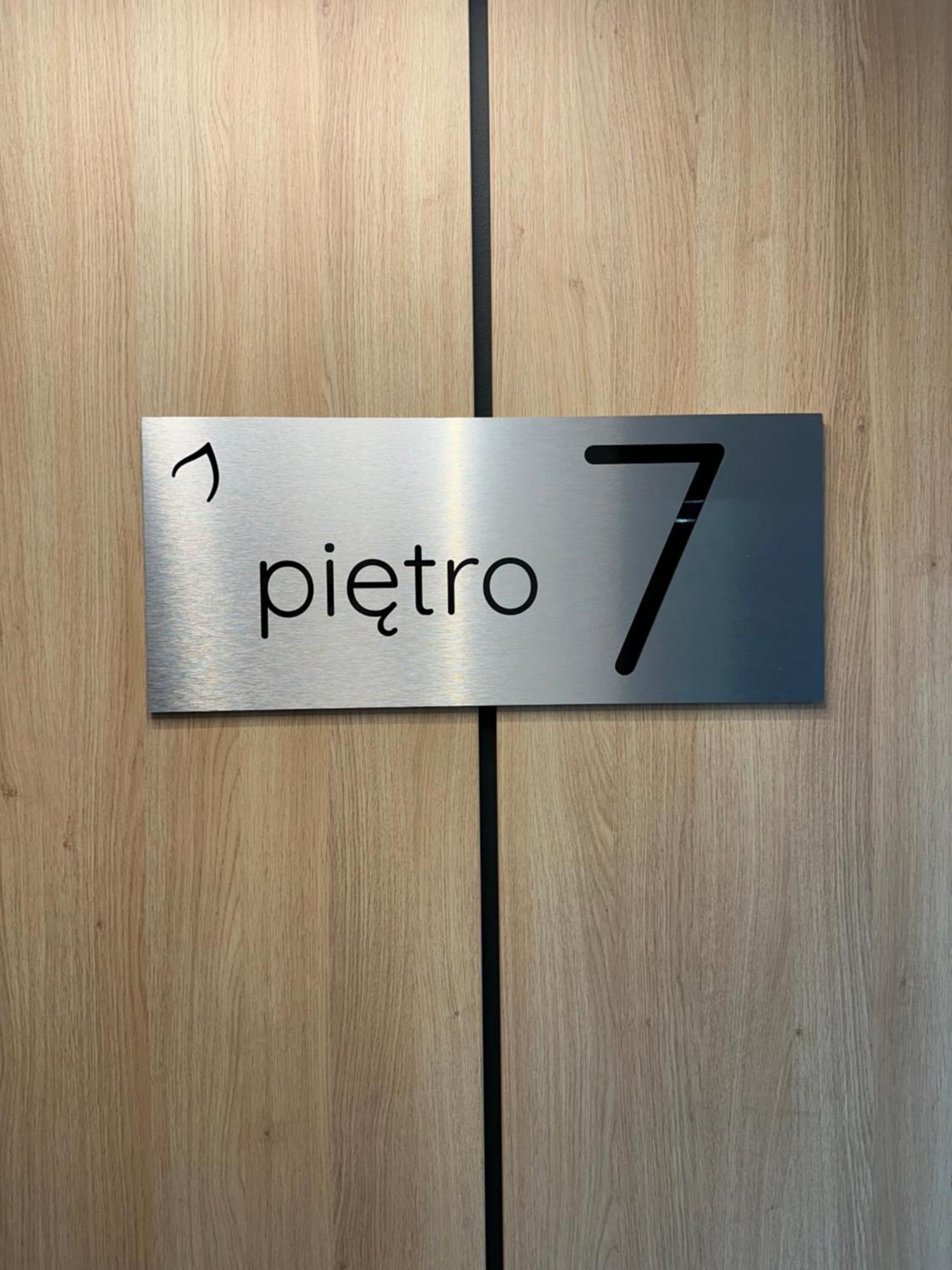 Apartment Mieszczanska 25 - Self Check-in 20h - Parking & Lift