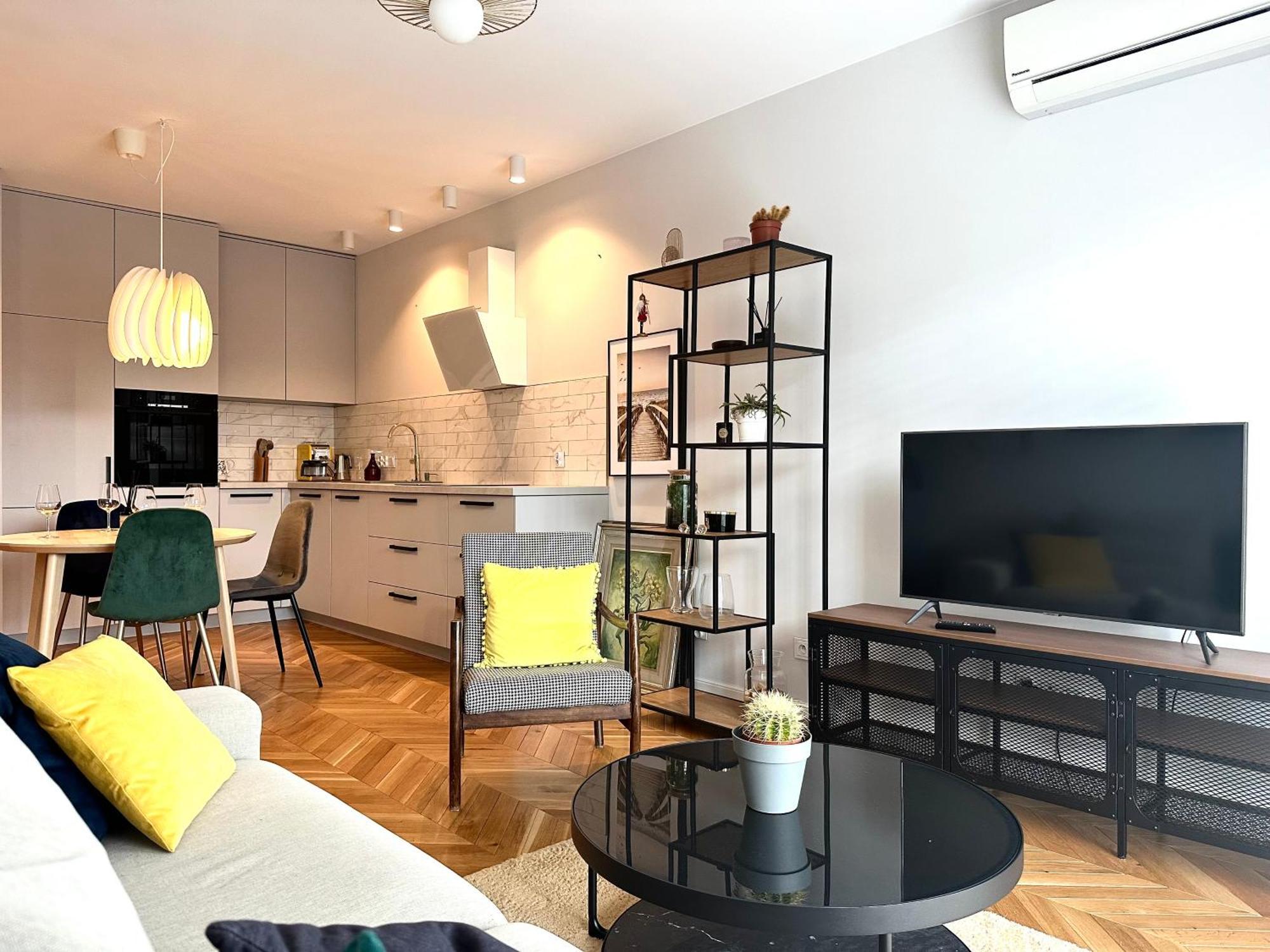 Apartment Mieszczanska 25 - Self Check-in 20h - Parking & Lift *