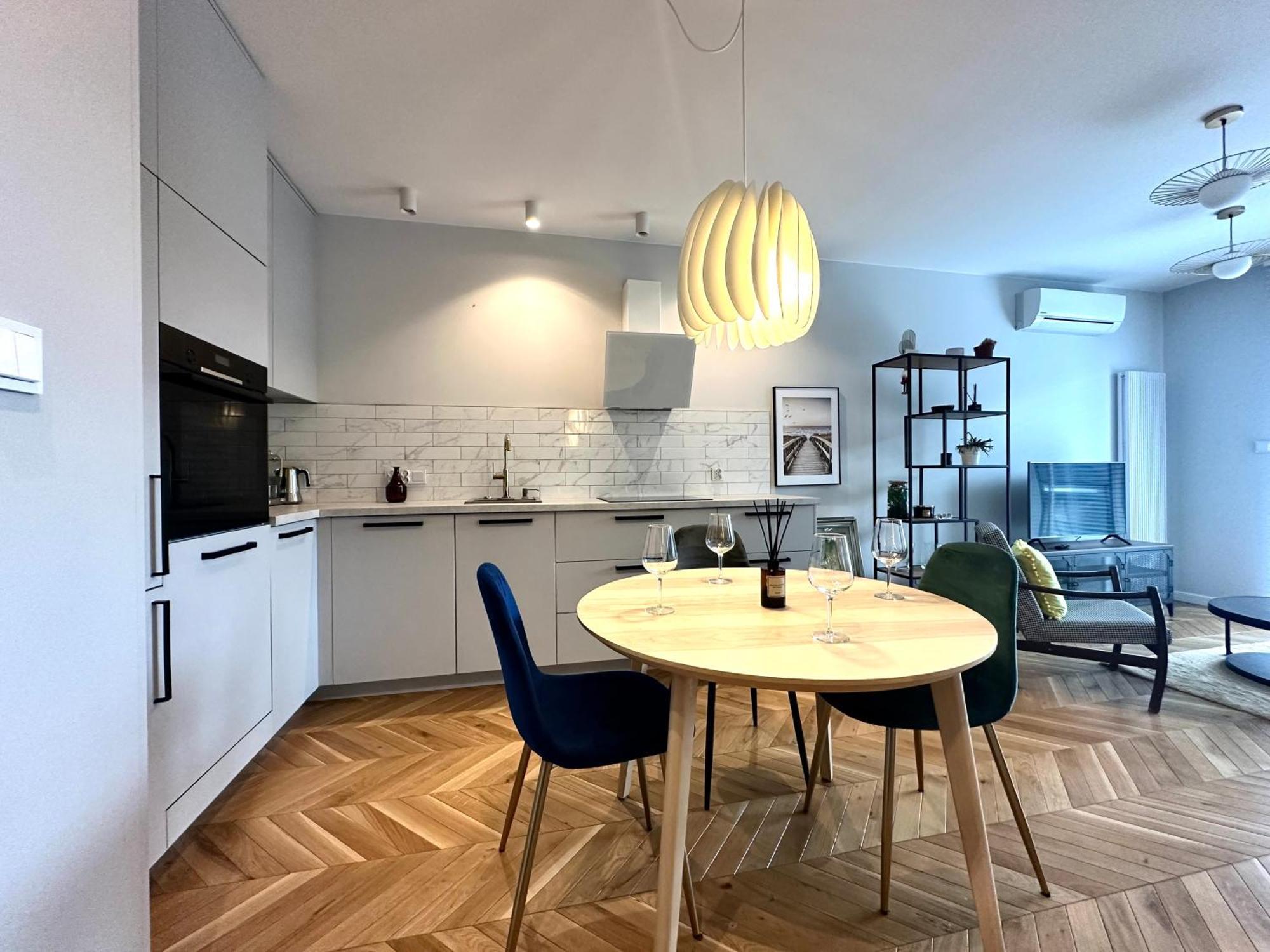 Mieszczanska 25 - Self Check-in 20h - Parking & Lift Apartment